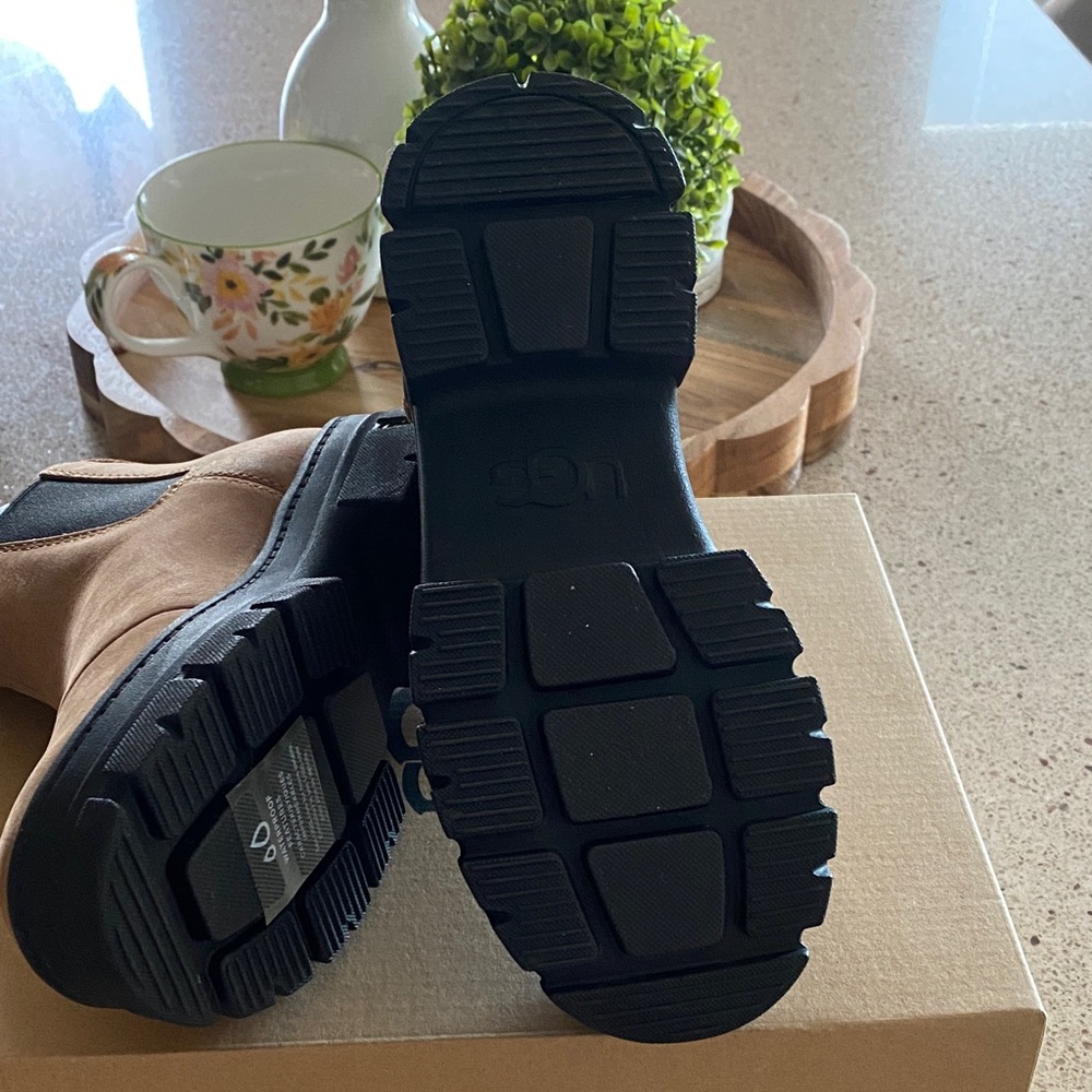 UGG K ASHTON CHELSEA KIDS BOOT - Picture 5 of 7